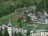 Blick aus der Bahn auf Zermatt