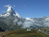 Blick aus der Bahn auf das Matterhorn