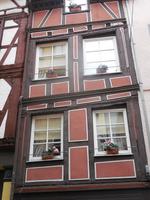 DSCN4779 - Cochem, schiefe Fensterfronten