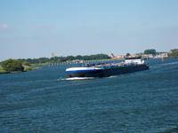 Reger Schiffsverkehr auf dem Schelde-Rhein-Kanal