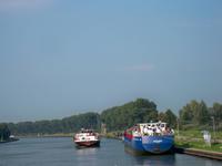 Auf dem Amsterdam Rhein-Kanal