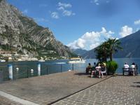 ... und dann Ausruhen auf der Promenade in Limone ...