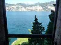 Blick auf das gegenüberliegende Ufer nach Limone ...