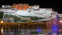 1127 Lhasa -  Potala-Palast am Abend