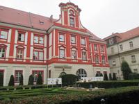 Gebäude mit historischer Bibliothek
