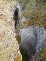 am Maligne Canyon