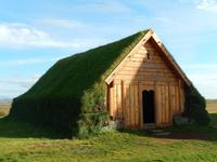 Neben der Domkirche von Skaholt konnten wir auch ein Modell einer kleinen Grassodenkirche bestaunen.
