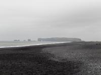 Wir fanden den schwarzen Strand mit den Westmännerinseln in der Ferne aber trotzdem unfassbar toll.