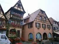 Häuser am Marktplatz von Dambach la Ville