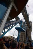 Öffnung der Tower Bridge