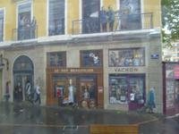 bekannte Persönlichkeiten wurden von den Künstlern auf die Hauswand gesprüht