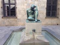 309Bronzefigur von Maillol im Hof des Rathauses