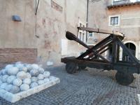 Wurfgeschosse aus Marmor-Engelsburg