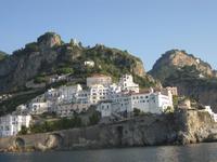 Überfahrt nach Capri an der Amalfiküste entlang
