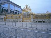 Versailles, das rekonstruierte schöne goldene Tor 