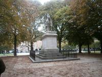 Reiterstandbild von Henry III. am Vogesenplatz