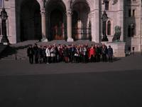 EHT-Reisegruppe vor dem Parlament in Budapest
