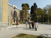 Teheran - im Hintergrund der Empfangspalast in der Golestan- Palastanlage