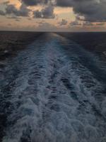 wir lassen zu viel schönes hinter uns