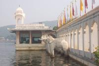 Jagmandir-Gärten im Pichola-See