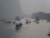 Schiffsverkehr auf dem Li-Fluss