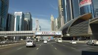 Fahrt auf der Shaikh Zayed Road