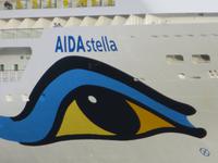 Die AIDAstella im Hafen von Santa Cruz de Tenerife