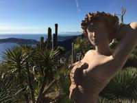 242Terracotta-Skulptur im ardin Exotique