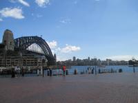 Blick auf die Hafenbucht beim Abendessen