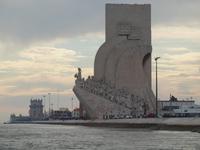 Entdeckerdenkmal vom Wasser aus