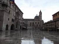 Ascoli Piceno, Kathedralenplatz