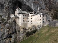 Höhlenburg Predjamski Grad