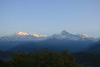 Annapurna Gebirgskette bei Sonnenaufgang