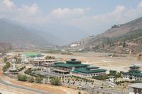 Paro Dzong und Flughafen