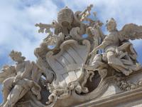 Trevi-Brunnen Wappen von Papst Clemens dem XII (Auftraggeber)