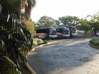 und der Busparkplatz