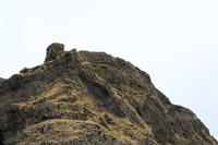 am schwarzen Strand an der Südküste