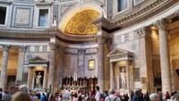 Im Pantheon2