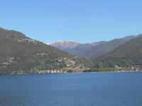 Fahrt entlang des Lago Maggiore