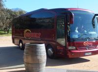 Bus bei der Weinverkostung