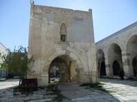 In der ehemaligen Kawanserei Sultanhani