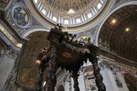 Berninis Baldachin über dem Grab Petri 