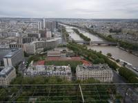 Noch einmal ein weiter Blick über die Seine und die Stadt