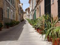 Alcudia - geschmückte Gassen