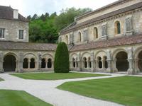 14.5.2015 Fontagny, Kreuzgang