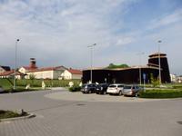 Das neu entstandene Gradierwerk vor dem Salzbergwerk