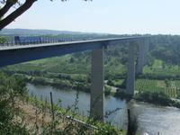 Die 136 m hohe Moseltalbrücke