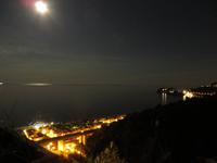 Ausblick bei Nacht von unserem Hotel auf die Stadt