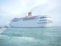 Costa-Schiff verlässt Venedig
