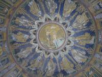 Deckenmosaik im Baptisterium der Arianer